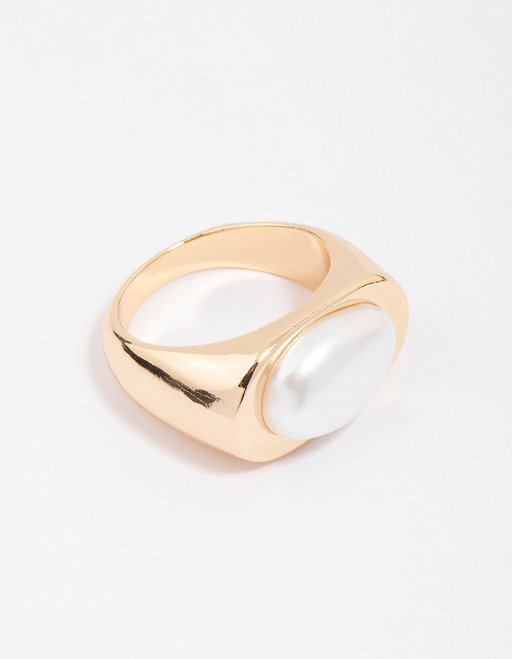 Oval Pearl Signet Ring